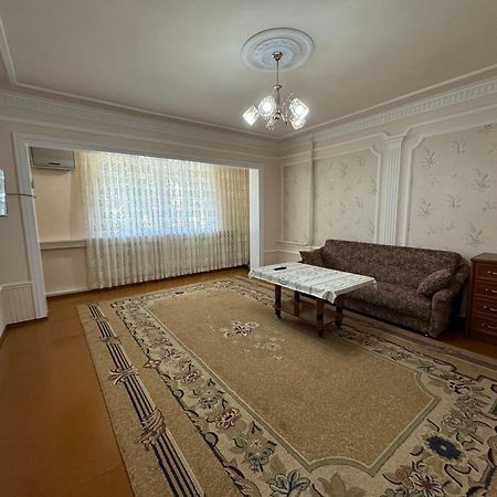Yunusabad 7 Американский Посольство ทาชเคนต์ ภายนอก รูปภาพ